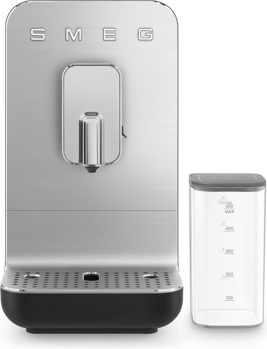 Smeg BCC13 Volautomatische Koffiemachine met Melkreservoir